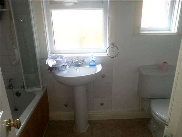  Image of 3 Bedroom Detached to rent at Falsgrave, YO12 7RU