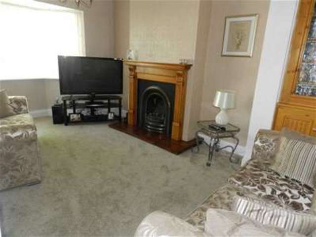  Image of 3 Bedroom Detached for sale at Walsall, WS3 1EN