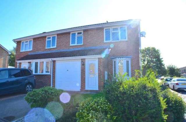  Image of 3 Bedroom Semi-Detached for sale at Heron Ridge  Polegate, BN26 5BJ