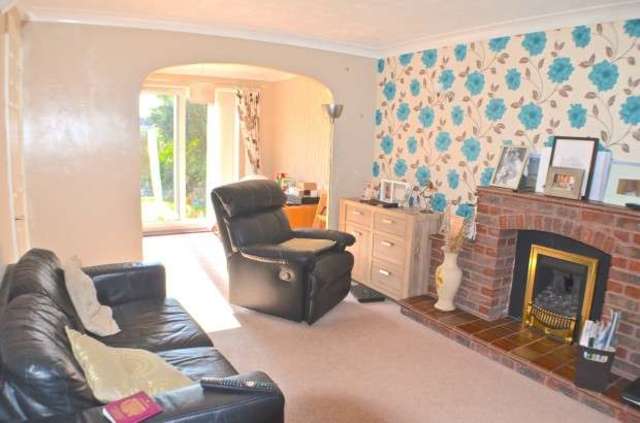  Image of 3 Bedroom Semi-Detached for sale at Heron Ridge  Polegate, BN26 5BJ