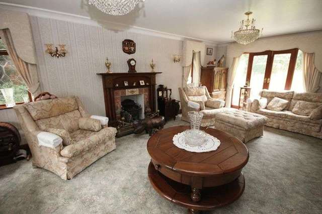  Image of 4 Bedroom Detached for sale at High Road  Chigwell, IG7 6DJ