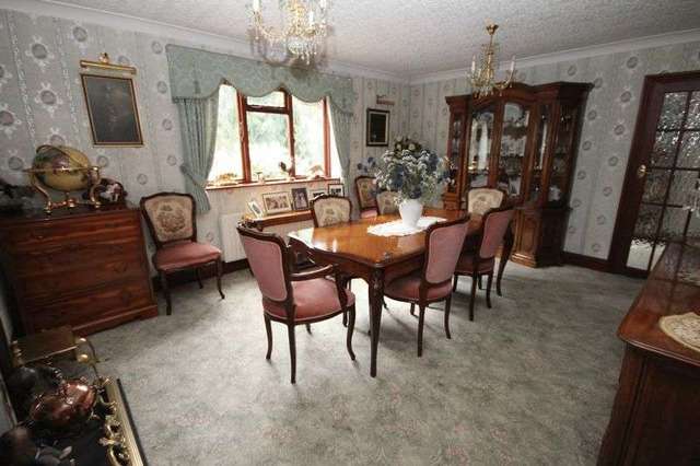  Image of 4 Bedroom Detached for sale at High Road  Chigwell, IG7 6DJ