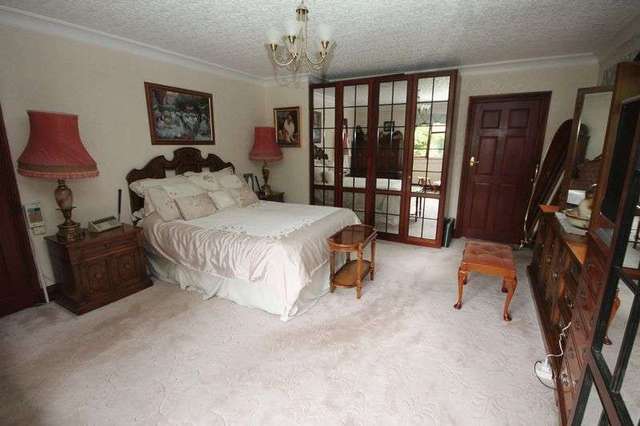  Image of 4 Bedroom Detached for sale at High Road  Chigwell, IG7 6DJ