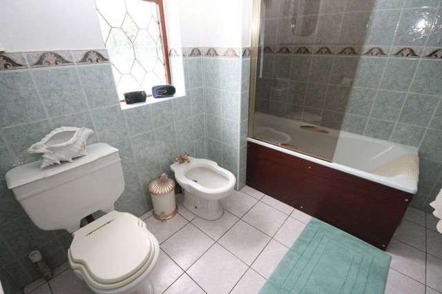  Image of 4 Bedroom Detached for sale at High Road  Chigwell, IG7 6DJ
