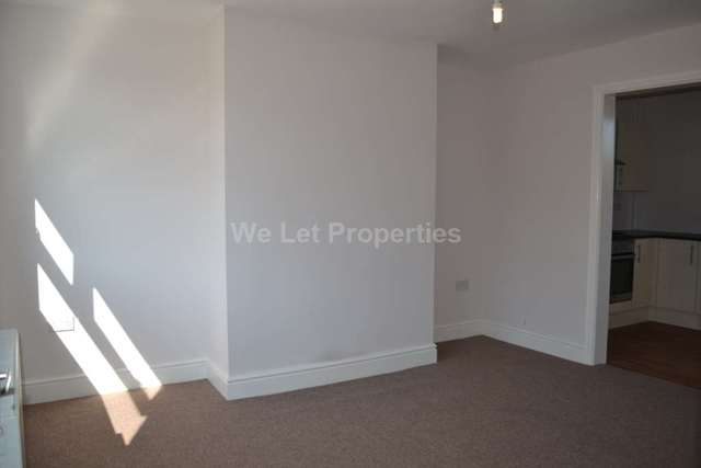  Image of 2 Bedroom Detached to rent at John Street Droylsden Manchester, M43 6EZ