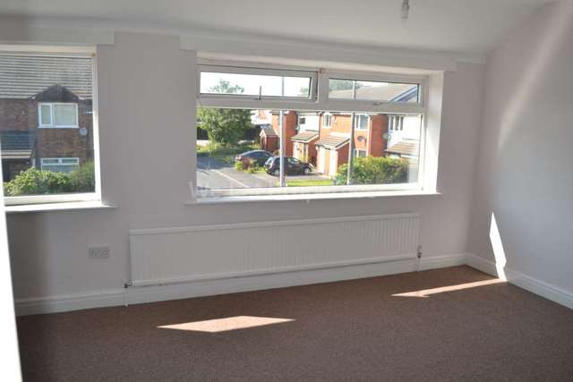  Image of 2 Bedroom Detached to rent at John Street Droylsden Manchester, M43 6EZ