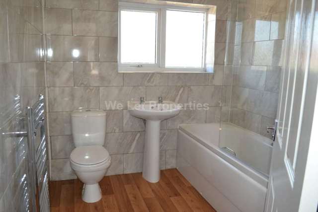  Image of 2 Bedroom Detached to rent at John Street Droylsden Manchester, M43 6EZ