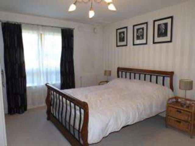  Image of 2 Bedroom Flat for sale at Cardiff Caerdydd Grangetown, CF10 5BG