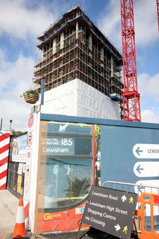  Image of 1 Bedroom Flat for sale at Lewisham, SE13 7HD