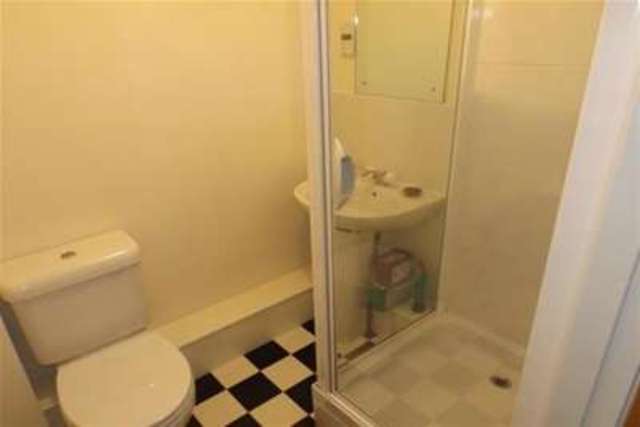  Image of 2 Bedroom Flat to rent at Dundee, DD1 3BN