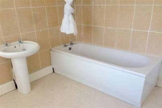  Image of 2 Bedroom Detached to rent at Ellesmere Port, CH65 2AW