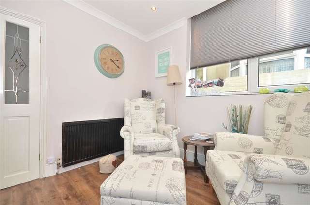  Image of 3 Bedroom Terraced for sale at Portsmouth Hampshire Portsmouth, PO2 8BS
