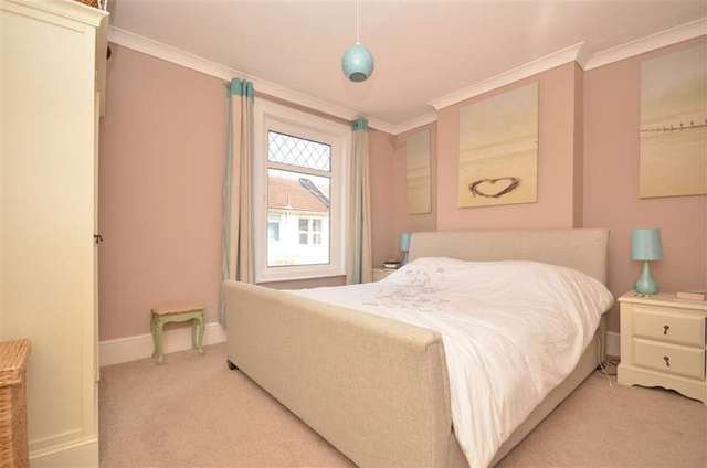  Image of 3 Bedroom Terraced for sale at Portsmouth Hampshire Portsmouth, PO2 8BS