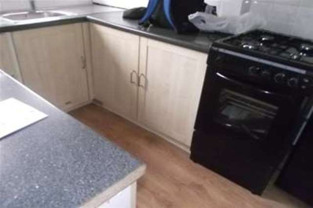  Image of 1 Bedroom Flat to rent at Newbury Park, IG2 7AS