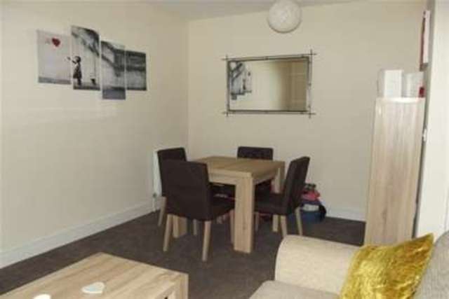  Image of 2 Bedroom Flat to rent at Sudbury, CO10 2RS