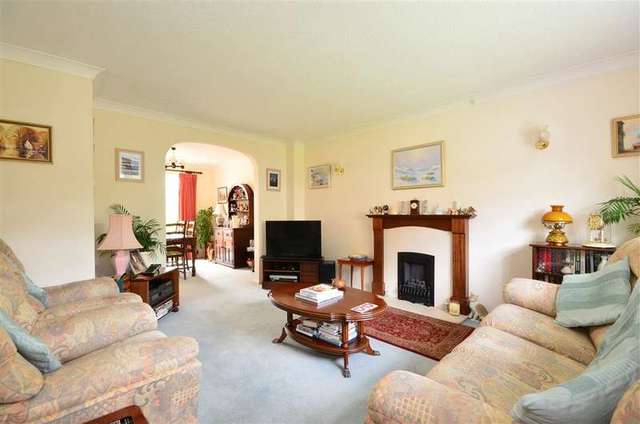  Image of 4 Bedroom Detached for sale at Rowlands Castle Hampshire Rowland