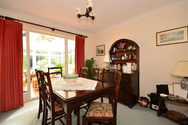  Image of 4 Bedroom Detached for sale at Rowlands Castle Hampshire Rowland