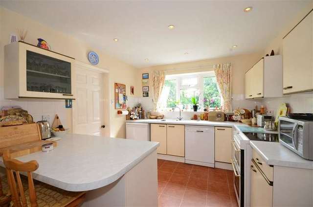  Image of 4 Bedroom Detached for sale at Rowlands Castle Hampshire Rowland