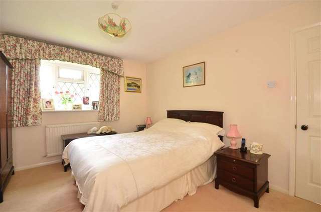  Image of 4 Bedroom Detached for sale at Rowlands Castle Hampshire Rowland