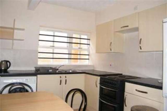  Image of 4 Bedroom Detached to rent at Southampton, SO17 1PP