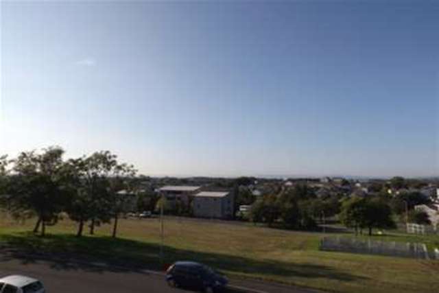  Image of 2 Bedroom Flat to rent at Glasgow, G75 9DB