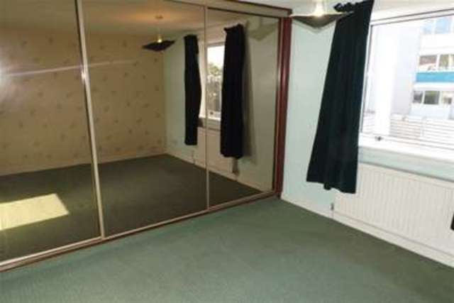  Image of 2 Bedroom Flat to rent at Glasgow, G75 9DB