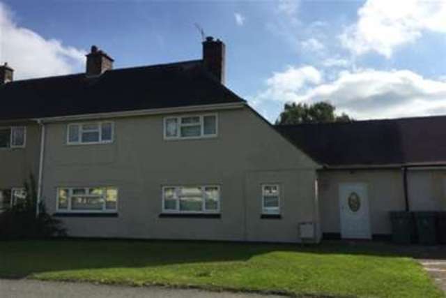  Image of 3 Bedroom Semi-Detached to rent at Wrexham, LL13 9RA