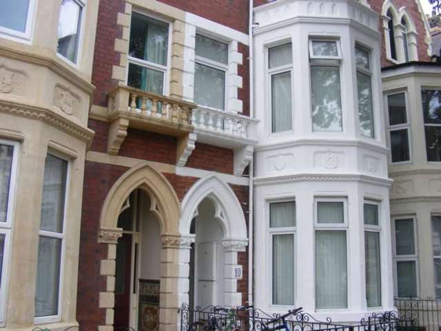  Image of 2 Bedroom Flat to rent at Princes Street Roath Cardiff, CF24 3PR