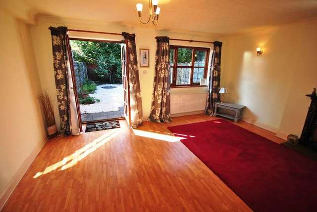  Image of 3 Bedroom Mews for sale at Gatley Cheadle Gatley, SK8 4GR