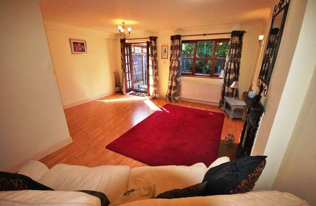  Image of 3 Bedroom Mews for sale at Gatley Cheadle Gatley, SK8 4GR