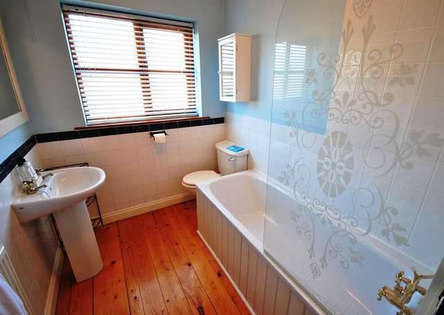  Image of 3 Bedroom Mews for sale at Gatley Cheadle Gatley, SK8 4GR