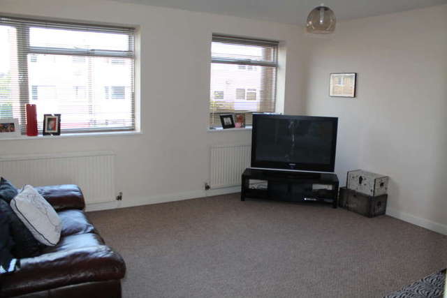  Image of 4 Bedroom Town House to rent at Frodsham, WA6 6PT
