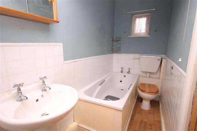  Image of 2 Bedroom Terraced to rent at Chapel Row  Sandhutton, Thirsk, YO7 4RW