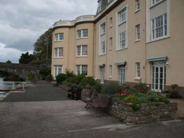  Image of 2 Bedroom Apartment to rent at Bridgetown  Totnes, TQ9 5AA