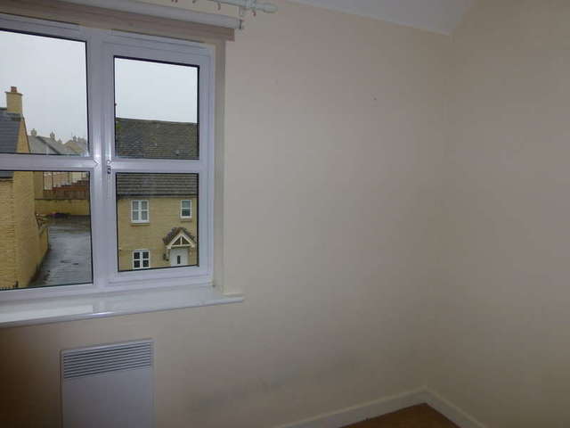  Image of 2 Bedroom Flat to rent at Shilton Park  Carterton, OX18 1GQ