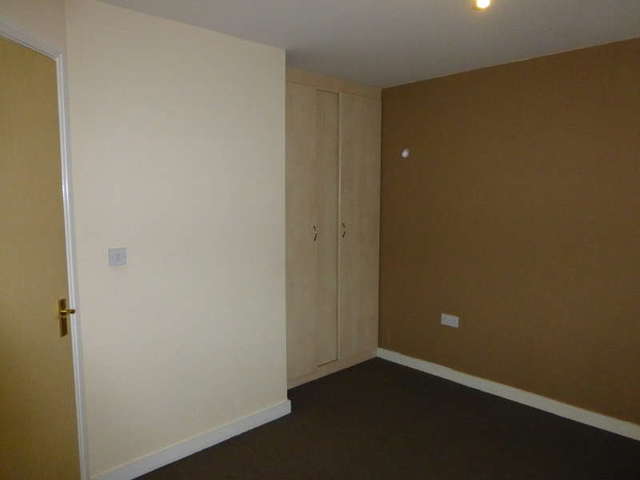  Image of 2 Bedroom Flat to rent at Shilton Park  Carterton, OX18 1GQ