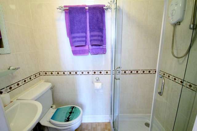  Image of 8 Bedroom Detached for sale at South Terrace  Littlehampton, BN17 5LJ