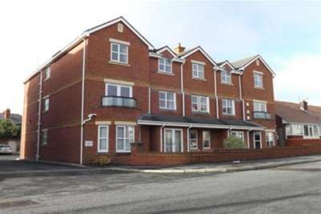  Image of 2 Bedroom Flat to rent at Lytham St. Annes, FY8 2JA