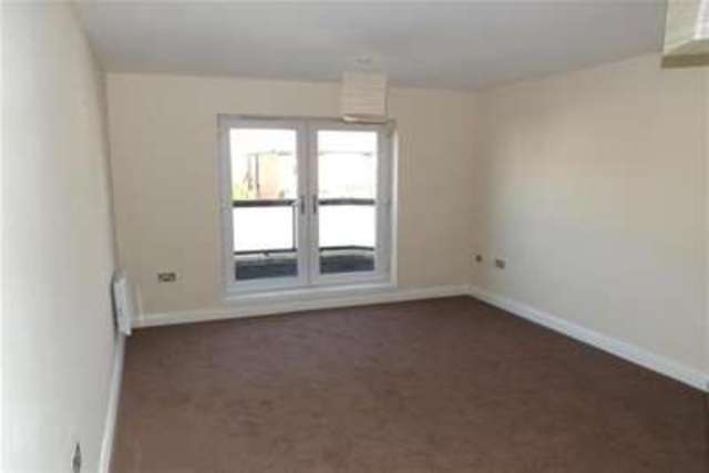  Image of 2 Bedroom Flat to rent at Lytham St. Annes, FY8 2JA