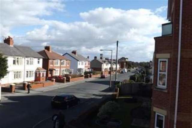  Image of 2 Bedroom Flat to rent at Lytham St. Annes, FY8 2JA