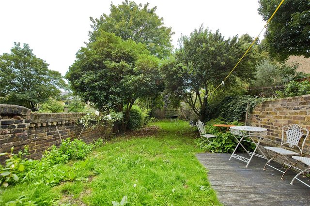  Image of 1 Bedroom Flat to rent at Hackney London Dalston, E8 2NL