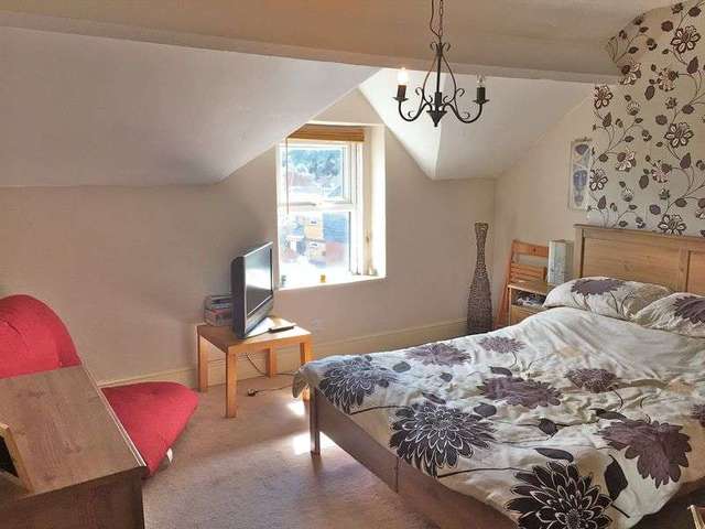  Image of 2 Bedroom Flat for sale at Summerhill Road  Bristol, BS5 8HG