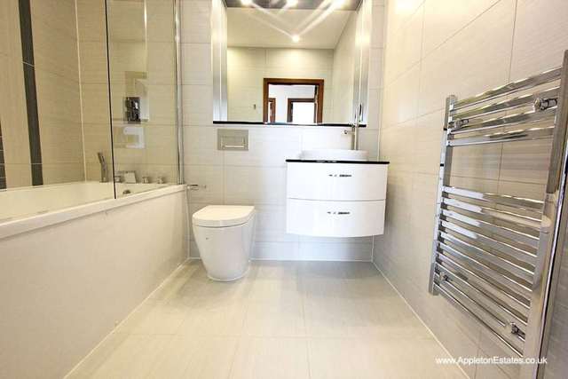  Image of 2 Bedroom Apartment to rent at The Island  Croydon, CR0 2FB