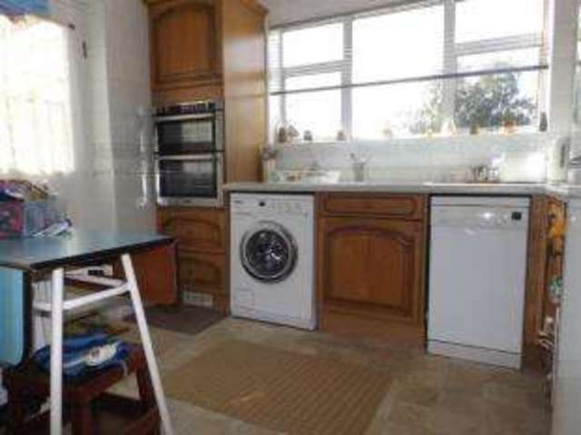  Image of 3 Bedroom Semi-Detached for sale at Potters Bar Hertfordshire Potters Bar, EN6 5HT