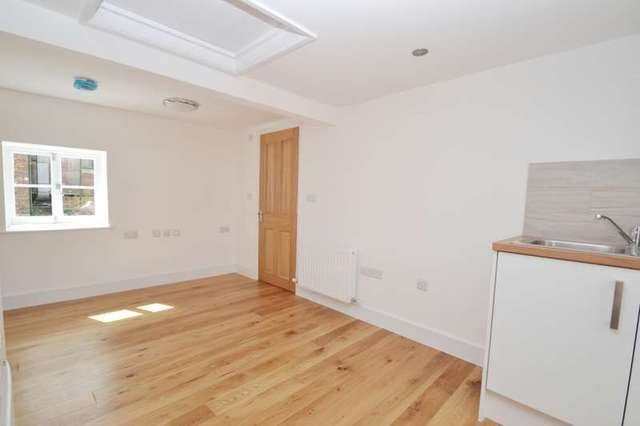  Image of 1 Bedroom Flat to rent at Wareham, BH20 4QX