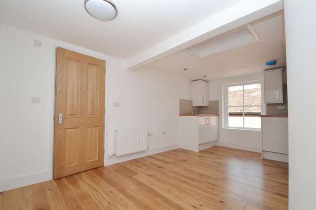  Image of 1 Bedroom Flat to rent at Wareham, BH20 4QX