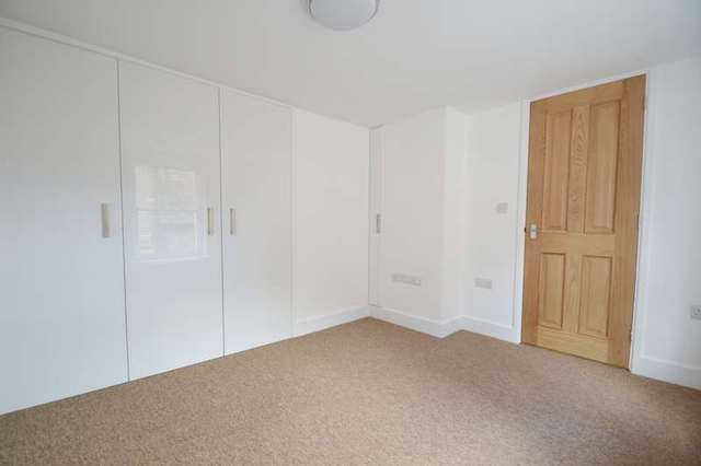  Image of 1 Bedroom Flat to rent at Wareham, BH20 4QX