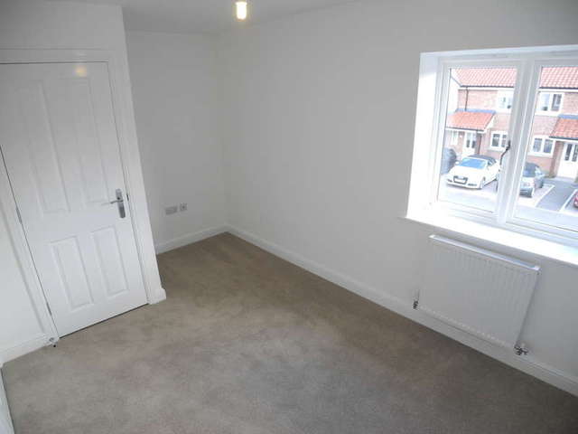  Image of 2 Bedroom Terraced to rent at Ditchingham Bungay Suffolk, NR35 2SH