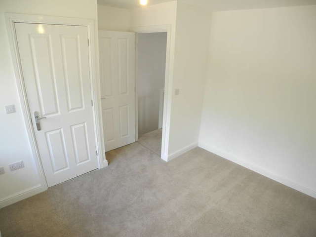  Image of 2 Bedroom Terraced to rent at Ditchingham Bungay Suffolk, NR35 2SH
