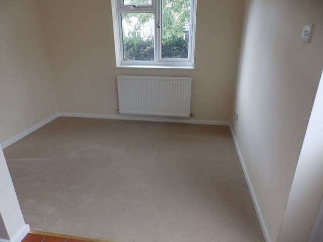  Image of 3 Bedroom Semi-Detached to rent at West Mill Lane Cricklade Swindon, SN6 6JL